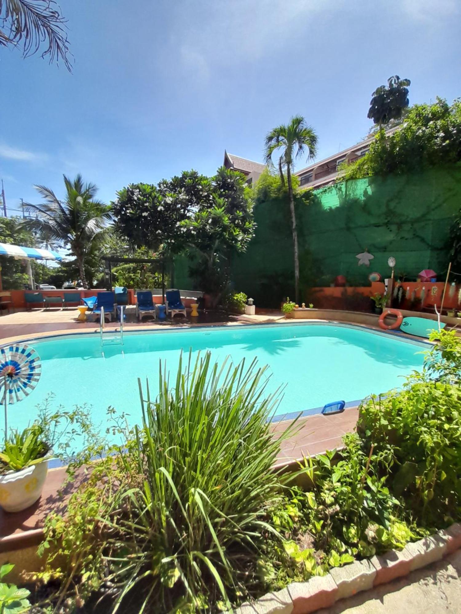 Porterhouse Beach Hotel Patong Luaran gambar
