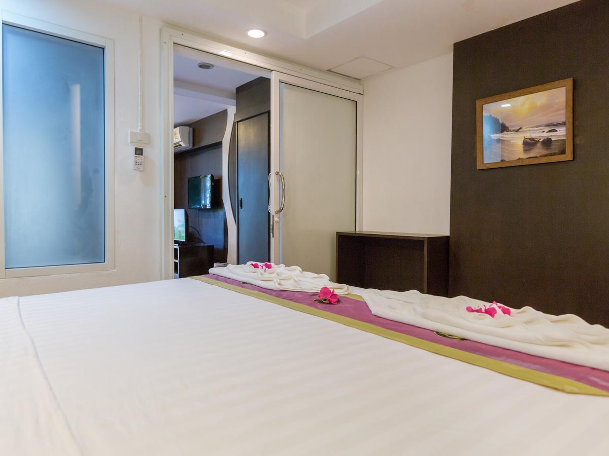 Porterhouse Beach Hotel Patong Luaran gambar