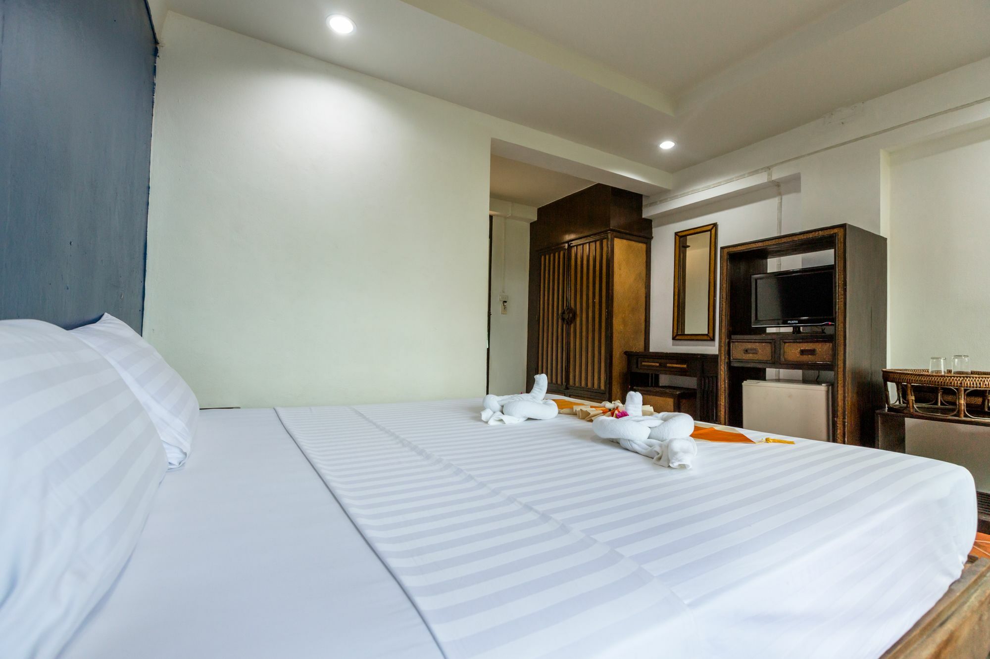 Porterhouse Beach Hotel Patong Luaran gambar