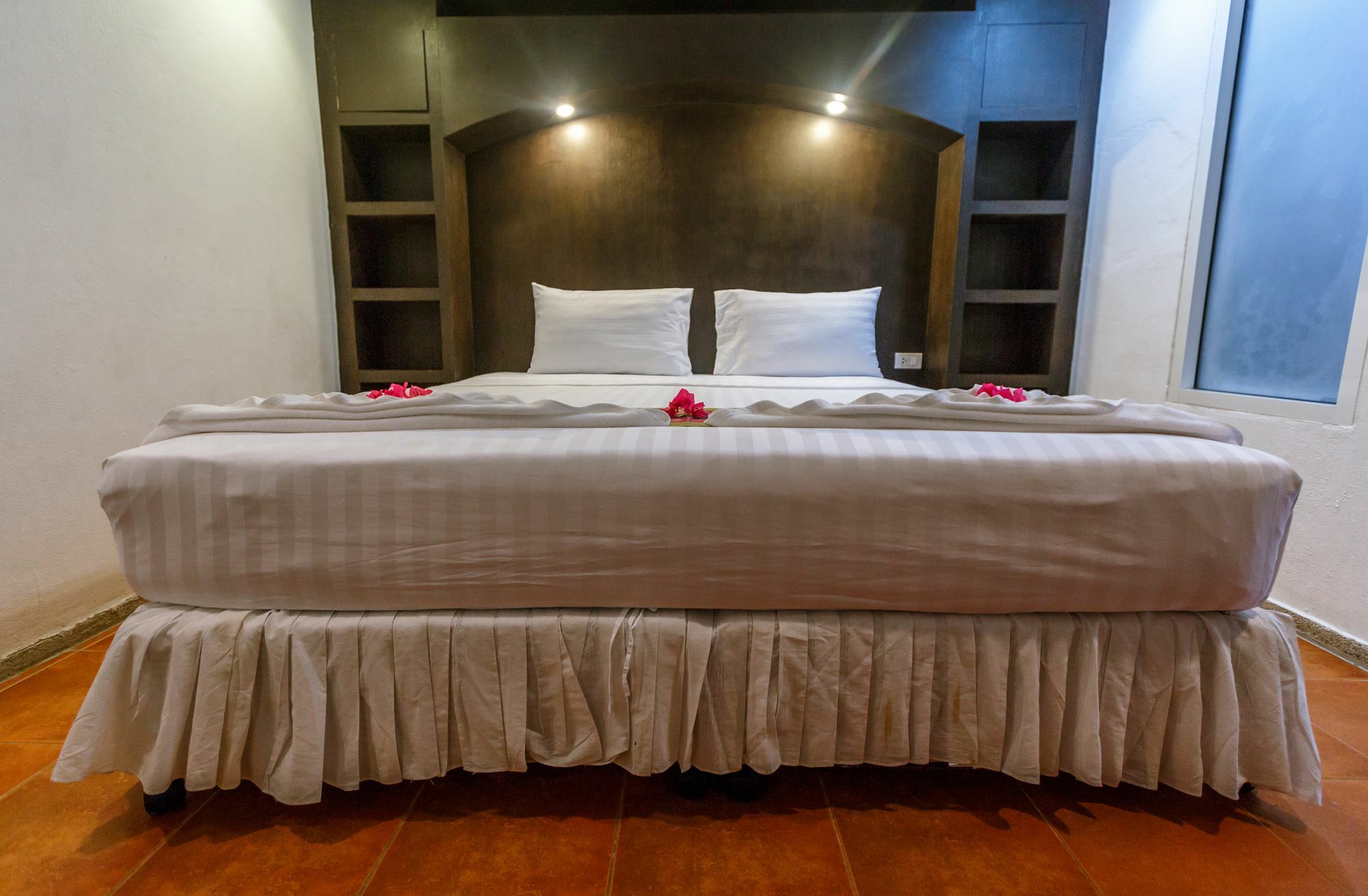 Porterhouse Beach Hotel Patong Luaran gambar